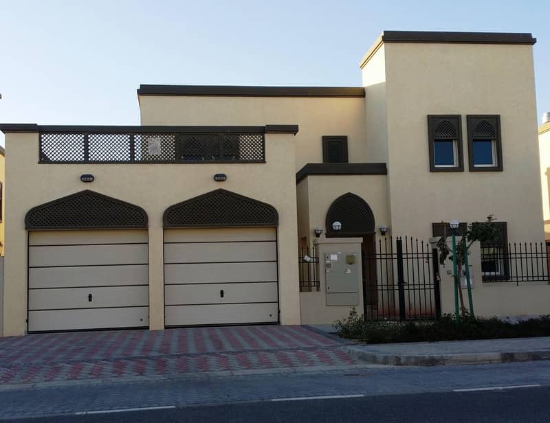 District 3 | 4 Br Regional | Single Row with Pool District 3 | 4 Br Regional | Single Row with Pool