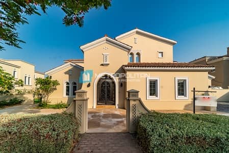 6 Bed | Private Pool | Big Plot | Well Maintained 6 Bed | Private Pool | Big Plot | Well Maintained