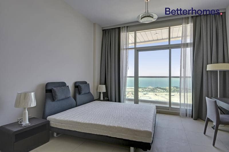 Furnished low floor studio full sea view