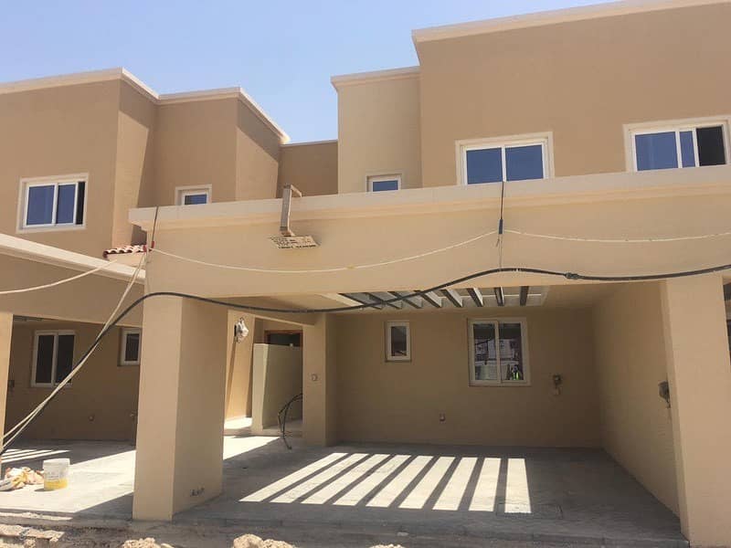 3 bedroom mid unit single row - opp to swimming pool- direct seller