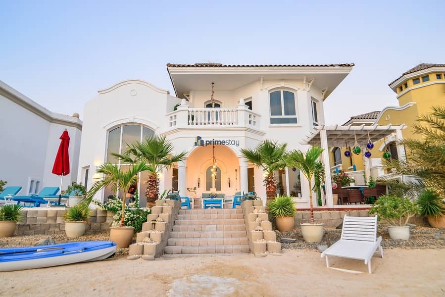 26 Stunning 5BR Villa with Private Pool in Palm