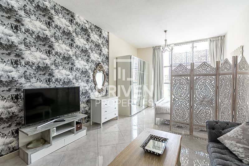 Elegant and Well-Maintained Studio in JVC