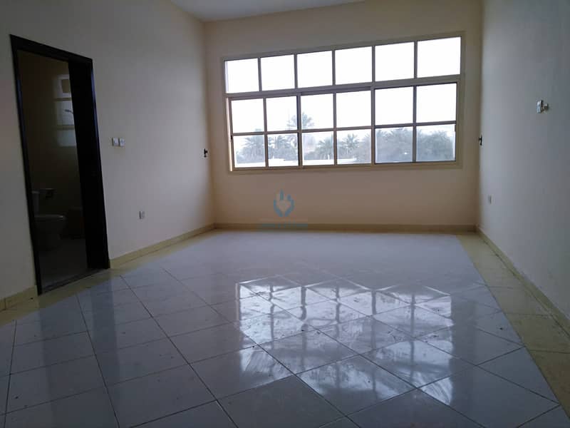 VERY NICE 3 BHK WITH MAIDROOM IN KHABISI SIDRA CLOSE TO MAIN ROAD