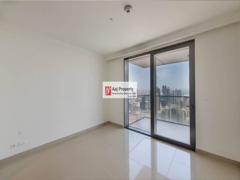 15 Downtown No 1.2BR Unit.  Fall in love with this sensational contemporary apartment
