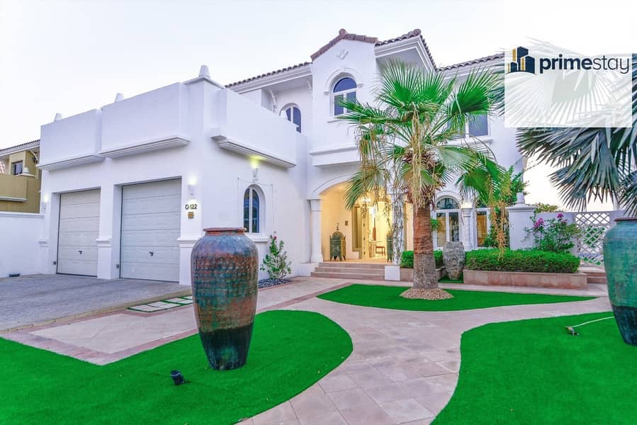 21 Stunning 5BR Villa with Private Pool in Palm