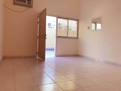 28 labour Room camp 8-10 Persons Capacity only 800 AED 28 labour Room camp 8-10 Persons Capacity only 800 AED