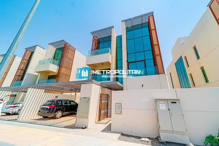 BRAND NEW I PARK VIEW I INDEPENDENT VILLA BRAND NEW I PARK VIEW I INDEPENDENT VILLA