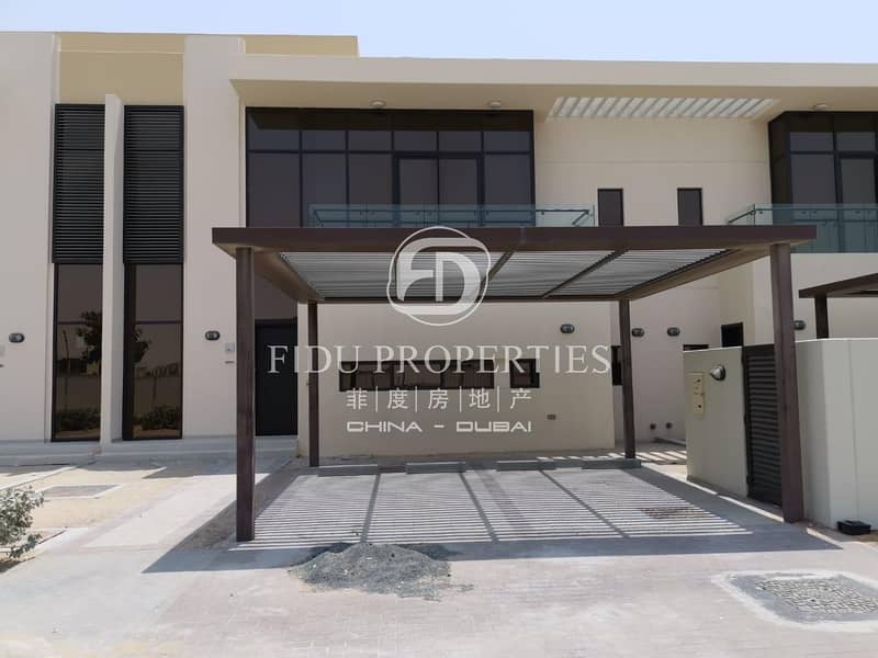 Square Garden | Next to Entrance | Middle Villa Square Garden | Next to Entrance | Middle Villa