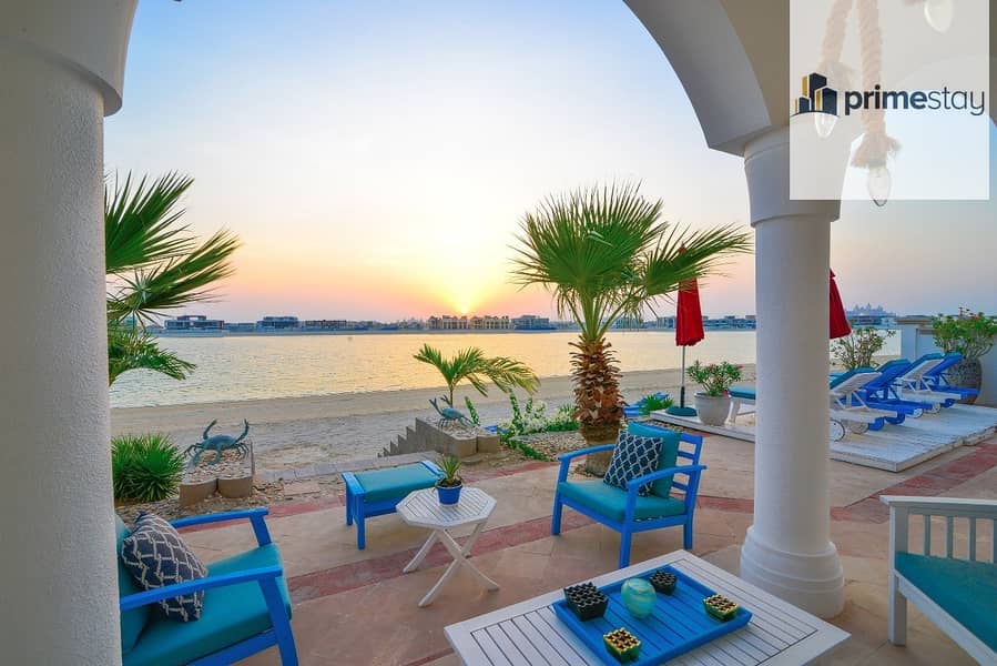 16 Stunning 5BR Villa with Private Pool in Palm