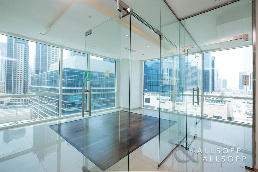 Fitted Unit | Great Views | 4 Parking Spaces