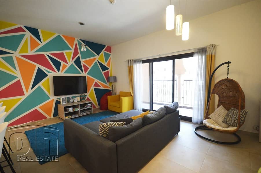 Corner Unit | Nearly New Apartment | Spacious Layout
