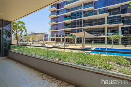 Overlooking the Pool | Available Now | Immaculate Overlooking the Pool | Available Now | Immaculate