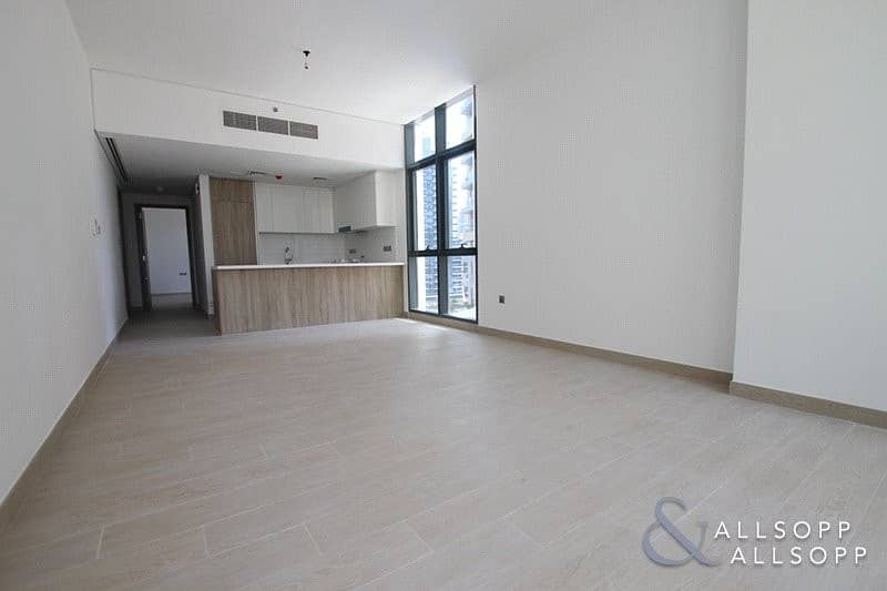 Brand New 1 Bed | 6 Cheques | Available