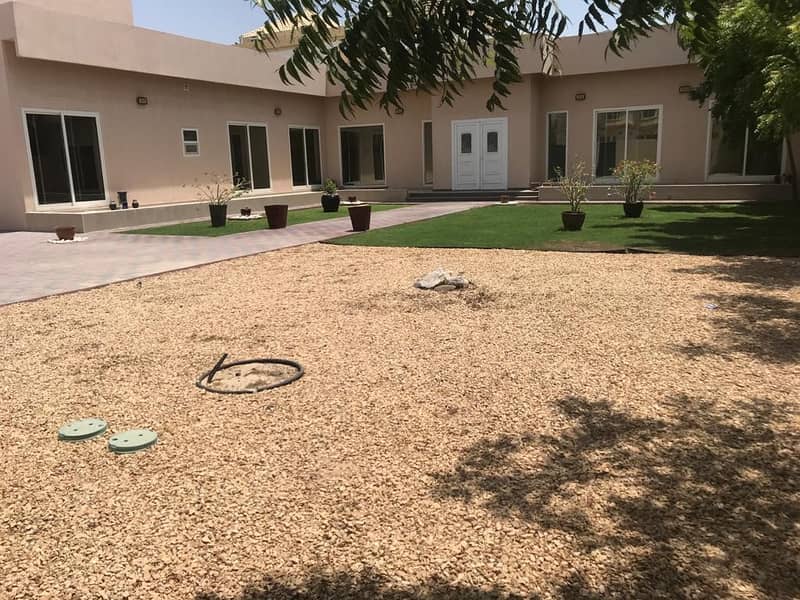 Very nice 3 bedroom plus maid single storey villa in Umm Suqeim 2 Very nice 3 bedroom plus maid single storey villa in Umm Suqeim 2