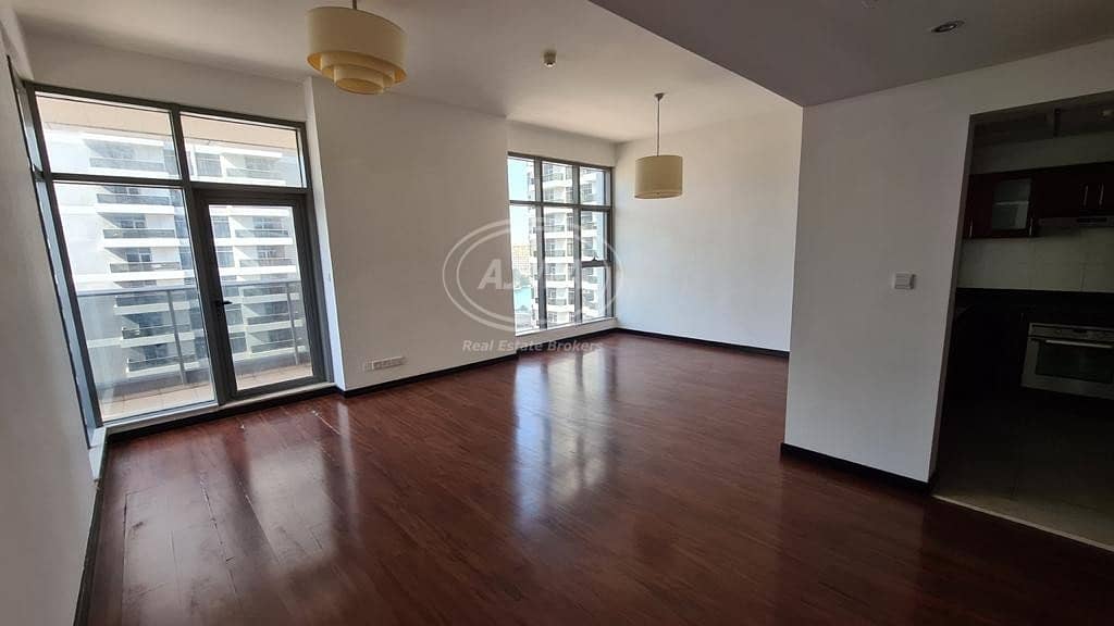 78 Large size 1 Bedroom | Unfurnished | Chiller Free | Near Metro