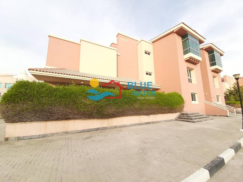 3 BR With Facilities and Private Garden 3 BR With Facilities and Private Garden