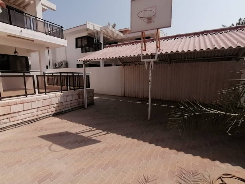 5 BHK Villa with majlis, living dining, 4 baths, ceramic flooring and nice finishing 5 BHK Villa with majlis, living dining, 4 baths, ceramic flooring and nice finishing