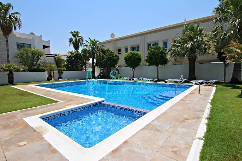 Beautiful 3 Bed+M|Large Private Garden|Shared Pool