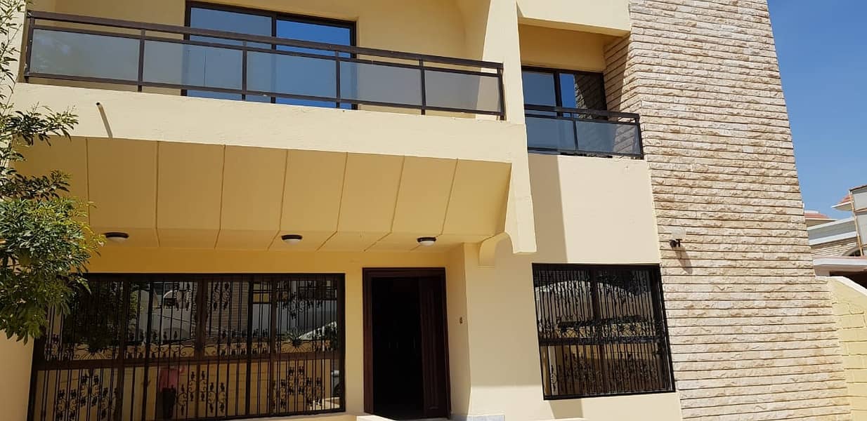 Private Entrance 05 BHK Beautiful Villa