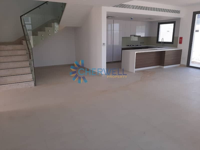 Luxrious Villa in Yas!! | 5 Years Free Service Charge Luxrious Villa in Yas!! | 5 Years Free Service Charge