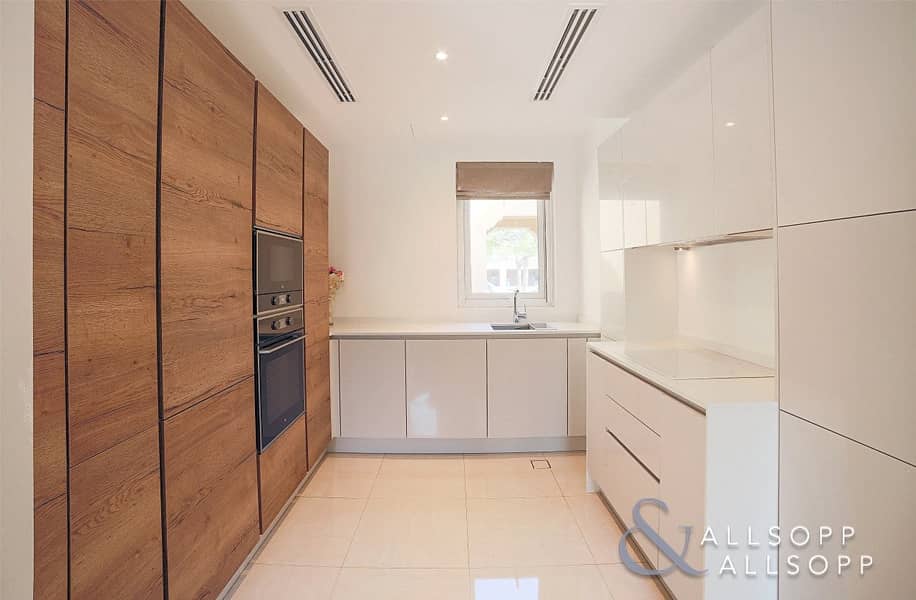 5 Fully Upgraded | Vacant On Transfer | 2Bed