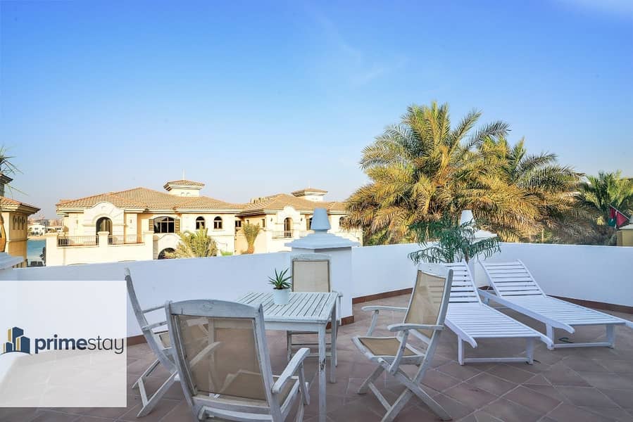 47 Stunning 5BR Villa with Private Pool in Palm