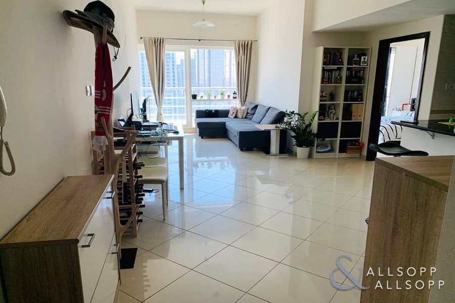 1 Bed Apartment | Chiller Free | Lake View