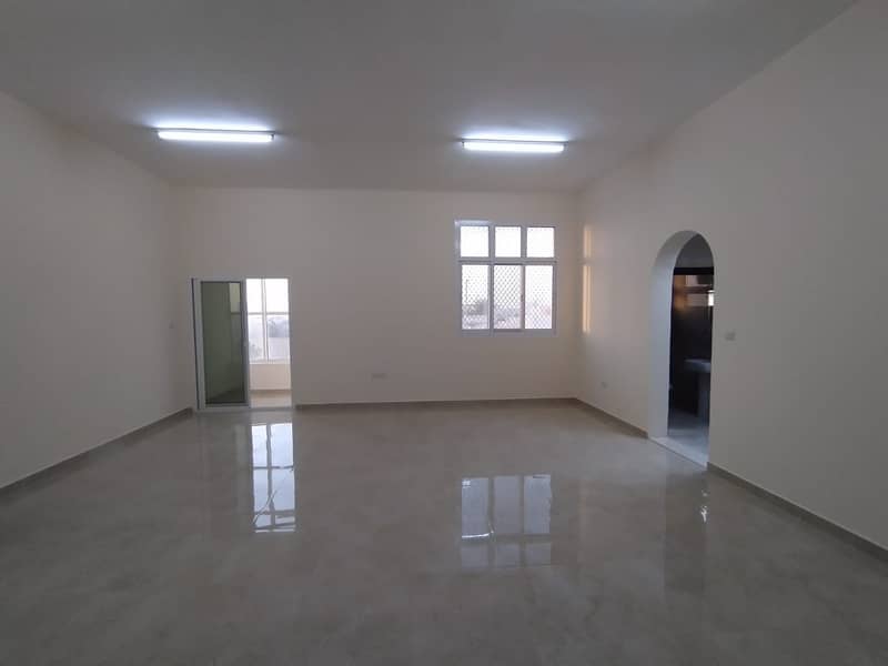 Квартира в Аль Шамха, 3 cпальни, 65000 AED - 4649945