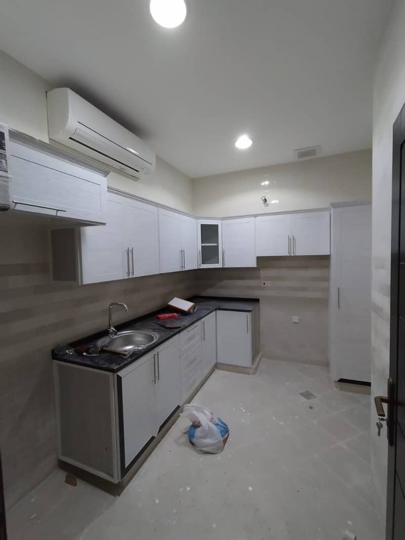 Квартира в Аль Шамха, 3 cпальни, 50000 AED - 4649949