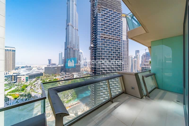 New BurjKhalifa Triplex Penthouse Stunning Terrace