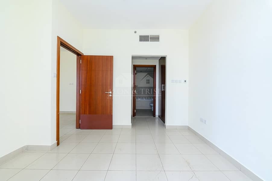 Spacious 1 Bedroom | Pool View | Chiller Free Spacious 1 Bedroom | Pool View | Chiller Free