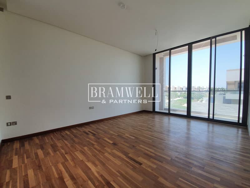 Fantastic 5 Bedroom with Direct Beach Access Fantastic 5 Bedroom with Direct Beach Access