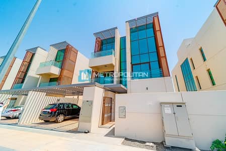 PRIVATE SWIMMING POOL I BRAND NEW I PARK VIEW PRIVATE SWIMMING POOL I BRAND NEW I PARK VIEW