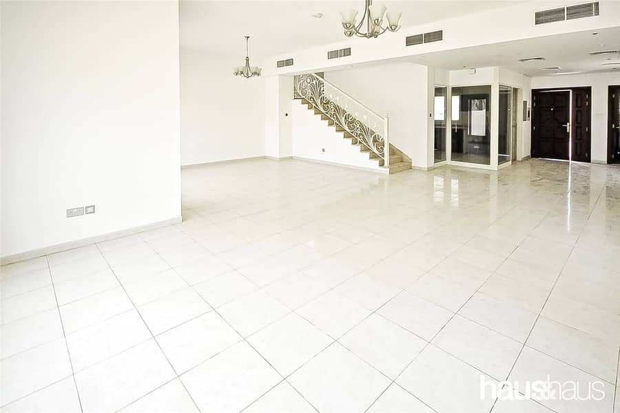 Nakheel Villa | Gated Security | Available now!