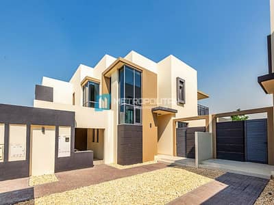 Single row|Corner 4BR TH|Semi detached|Hot deal Single row|Corner 4BR TH|Semi detached|Hot deal