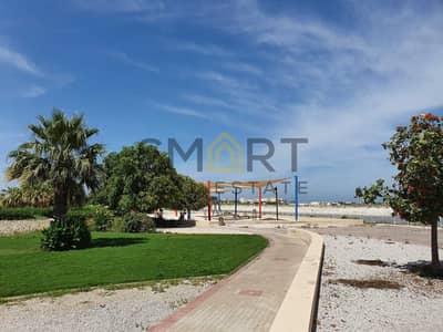 Upgraded Town House| Private Pool | Private Garage Upgraded Town House| Private Pool | Private Garage