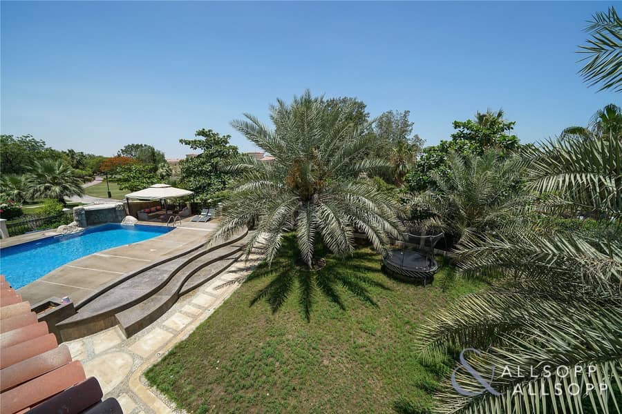 6 Bedrooms | Private Pool | Main Park View