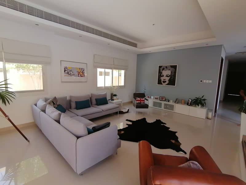 6 BED INDEPENDENT VILLA WITH KITCHEN APP,PRIVATE POOL,GARDEN OPPOSITE TO PARK IN THE VILLA (ALDEA CO