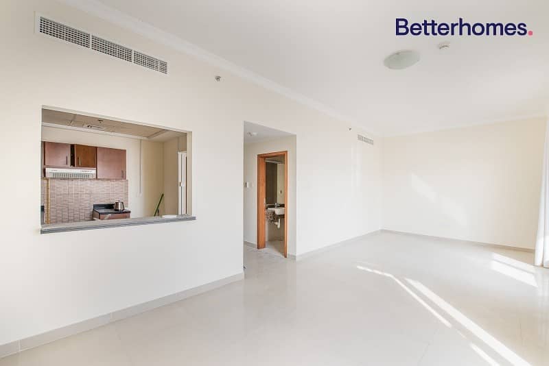 Large 2bed | Community View | 2 Parkings