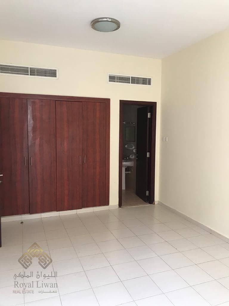 11 One BR Available in Greece Cluster