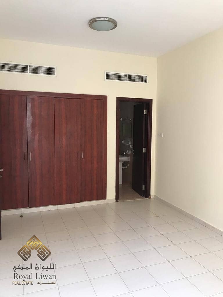 12 One BR Available in Greece Cluster