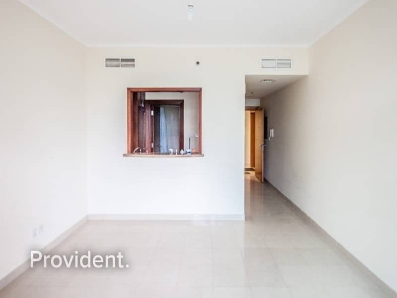 Spacious | Vacant Mid Floor | Canal View