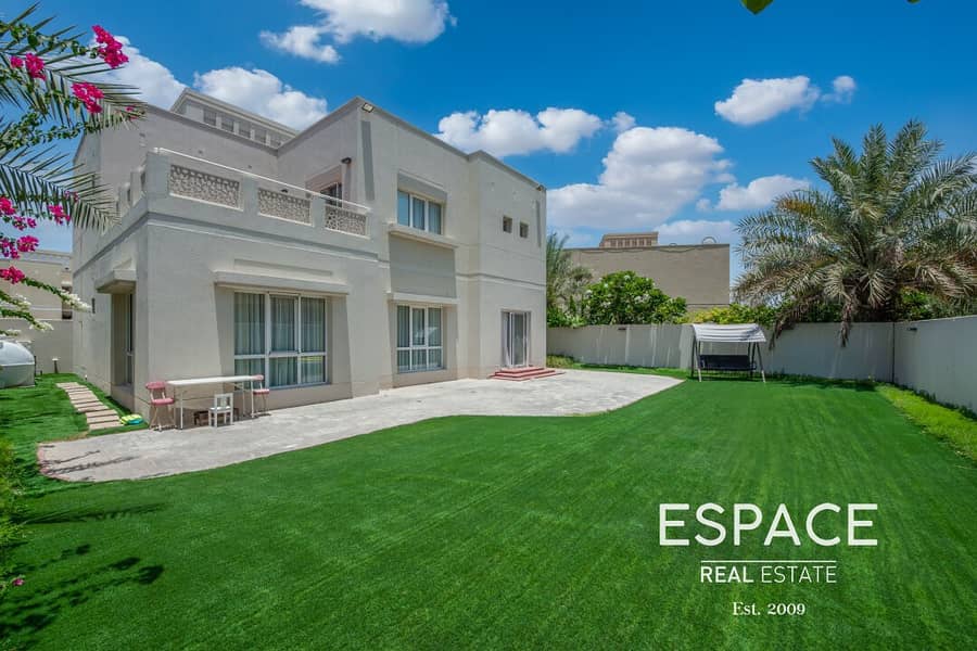 Fully Upgraded | Exclusive | 4 Bed+Maids Fully Upgraded | Exclusive | 4 Bed+Maids
