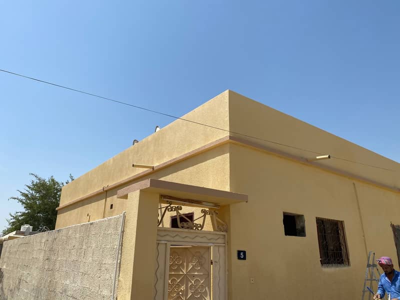 A cheap house in Ghafia