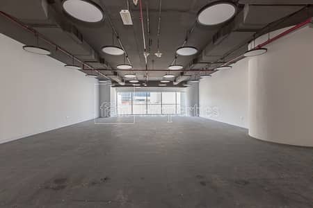 Fitted | Open Plan | 2 Parkings | Sheik Zayed Fitted | Open Plan | 2 Parkings | Sheik Zayed