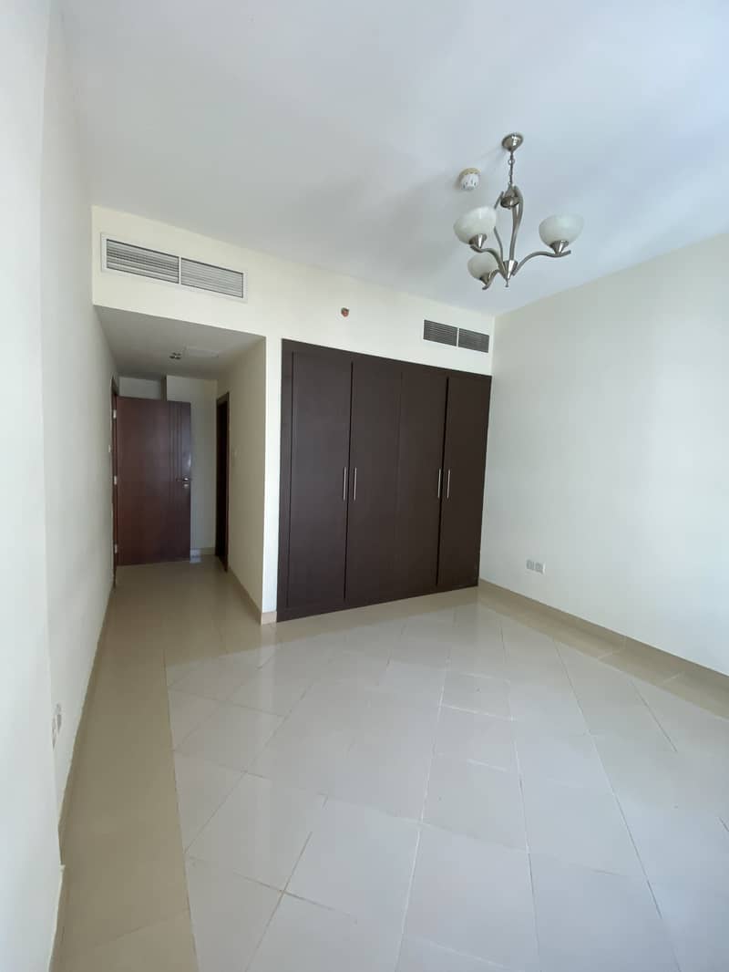Spacious__1BHK Built in Appliances facilities well maintained