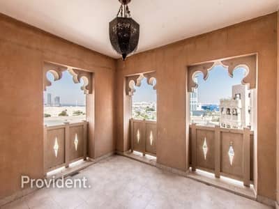 Corner 3 Bed with Maid's Room Condo Flat Corner 3 Bed with Maid's Room Condo Flat