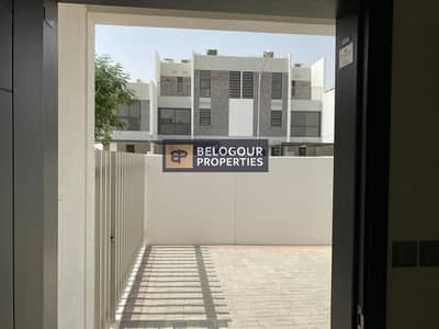 Near to Entry Exit / 3bed+Maid Townhouses Akoya Oxygen / 65000/ 4 Cheques Near to Entry Exit / 3bed+Maid Townhouses Akoya Oxygen / 65000/ 4 Cheques