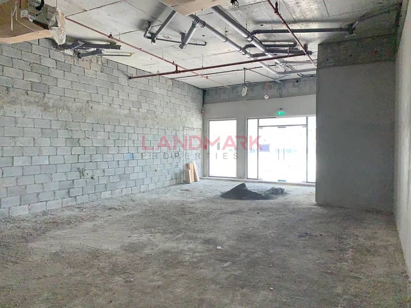 Large Retail Space For Rent in Warsan