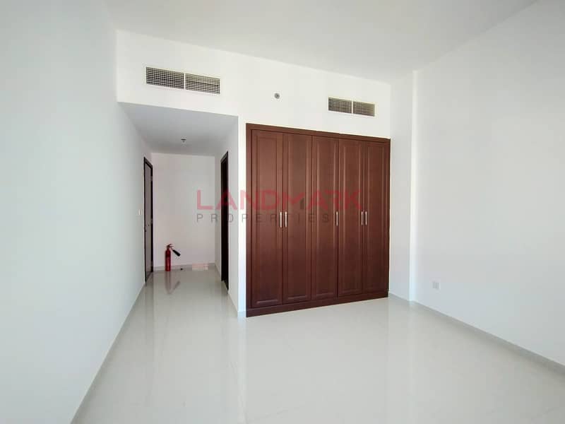 HOT DEAL! Decent sized 1 BHK / Closed kitchen in IC Phase 2